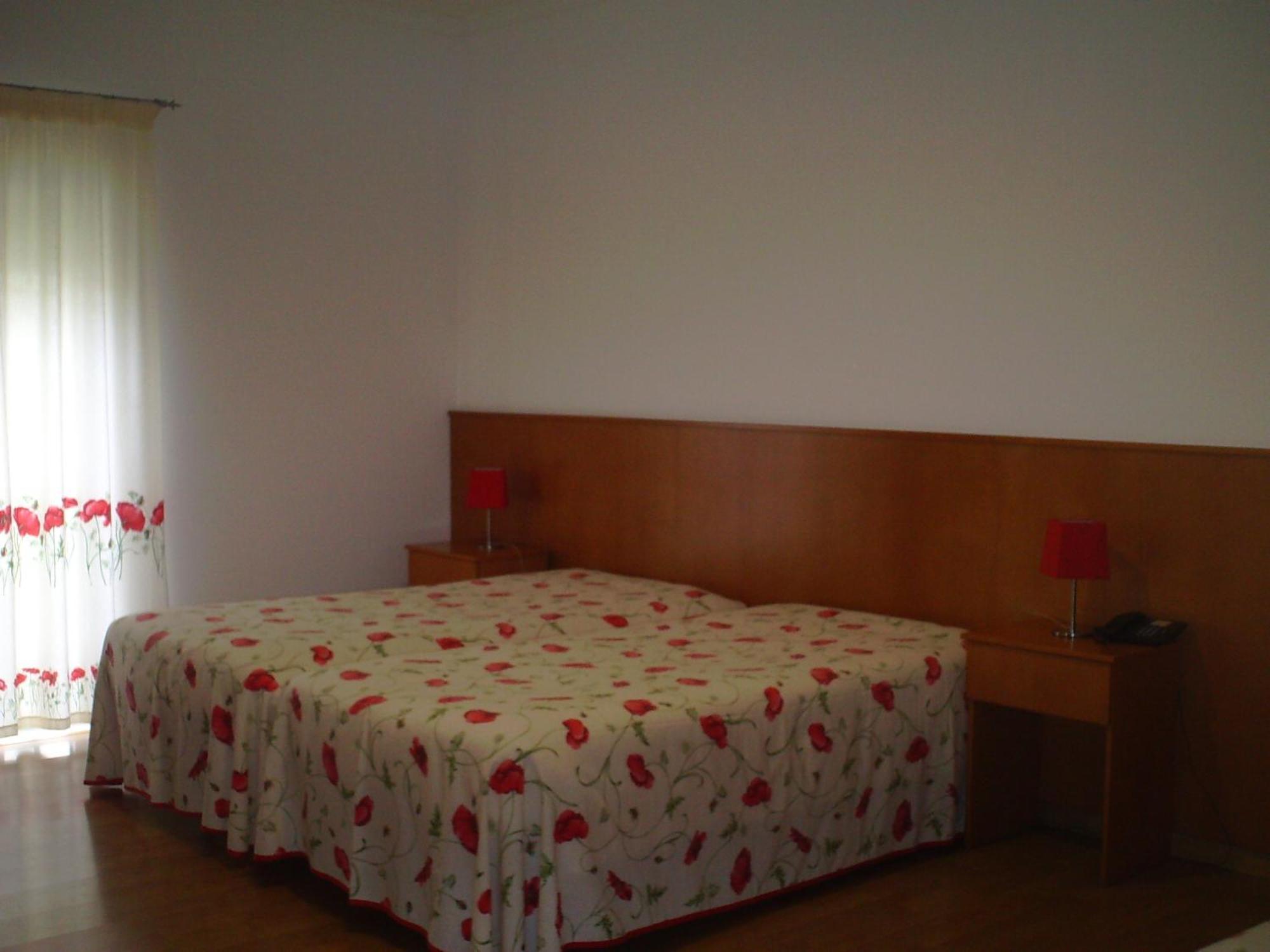 Hotel Serafim Almodôvar Extérieur photo